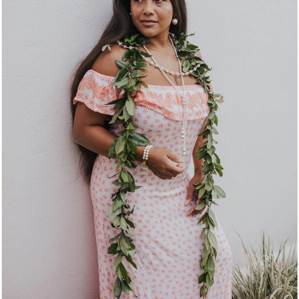 Elegant Pink Floral Off-Shoulder Maxi Dress